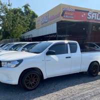 Toyota Hilux Revo Smart cab 2.4 J MT